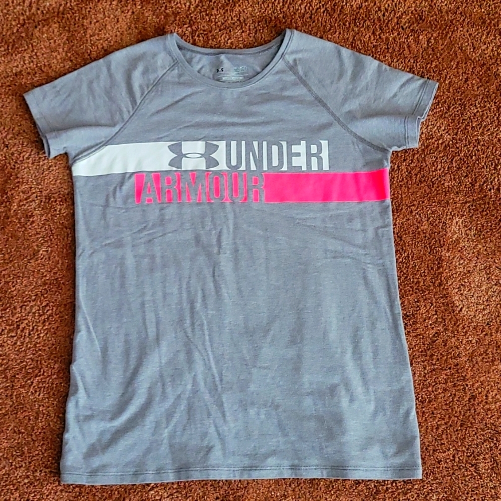 Under Armour tee shirt youth large